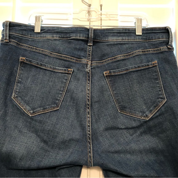 Old Navy ROCKSTAR Super Skinny High Rise  blue jeans- size 16 plus long - Picture 6 of 10